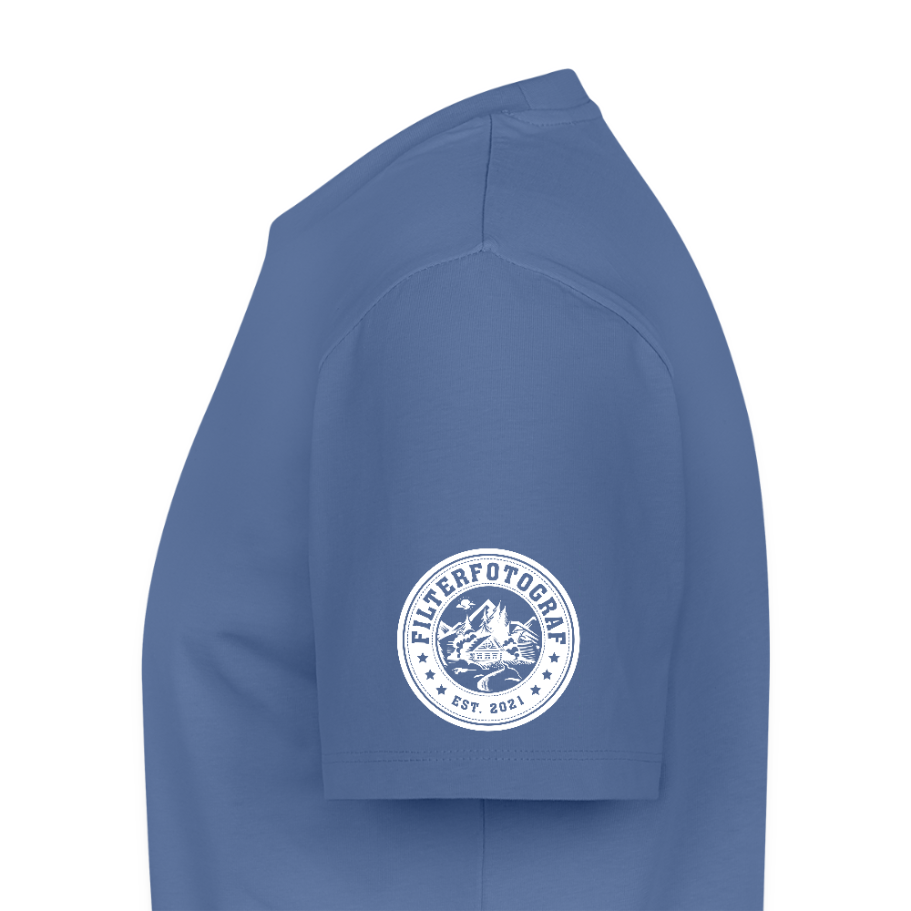 FILTERFOTOGRAF® Männer Premium T-Shirt – Front- & Ärmeldruck, nachhaltig & fair produziert - Taubenblau