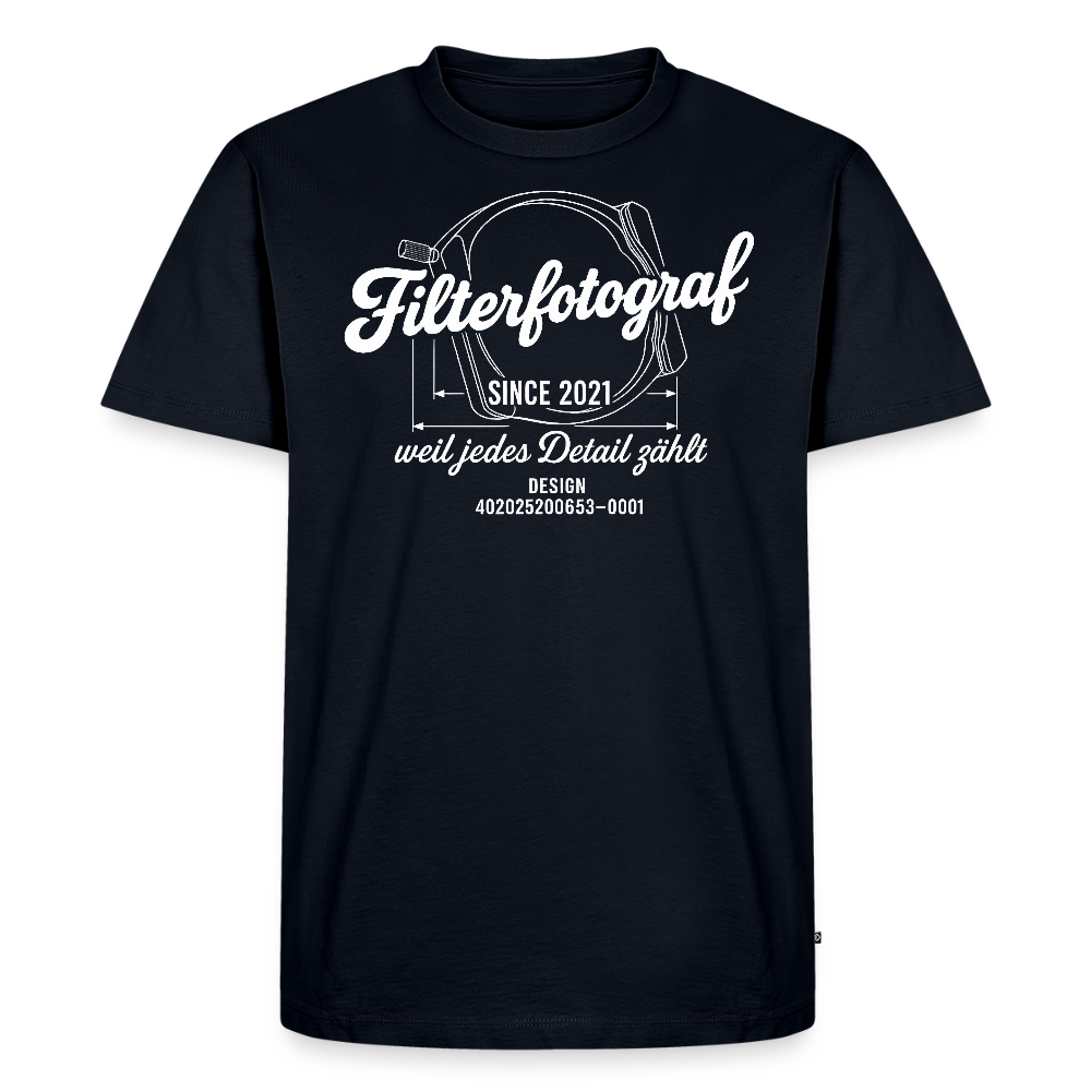 FILTERFOTOGRAF® Männer Premium T-Shirt – Front- & Ärmel­druck, nachhaltig & fair produziert - Navy
