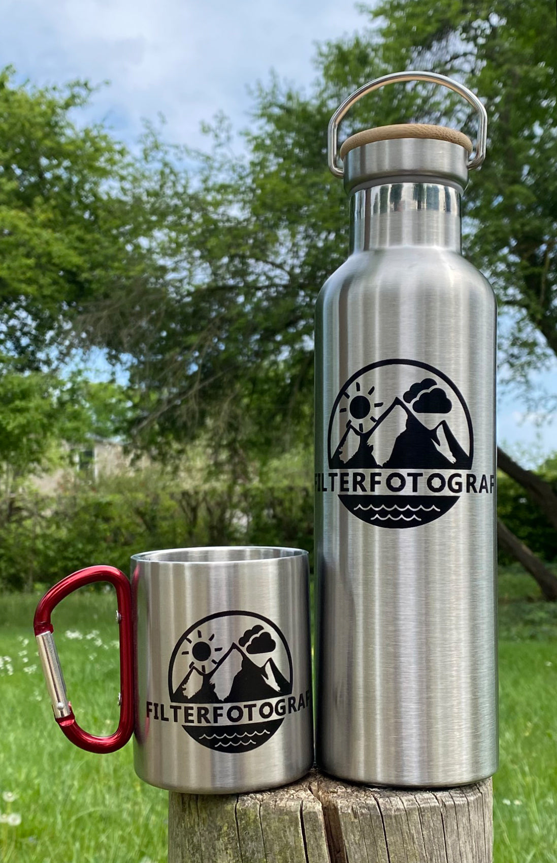 Filter Photographer - Premium stainless steel drinking bottle &amp; carabiner stainless steel cup in a set