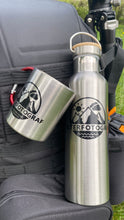 Lade das Bild in den Galerie-Viewer, Filterfotograf - Premium Edelstahl Trinkflasche isoliert - 750ml - Spülmaschinenfest für Sport &amp; Freizeit - BPA Frei

